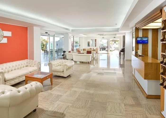 Hotel Strand 3* 里乔内