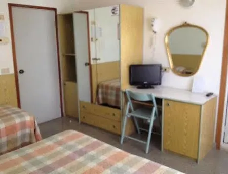 Hotel Strand 3* 리치오네
