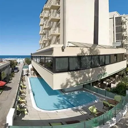 Hotel Strand Hotel 3*